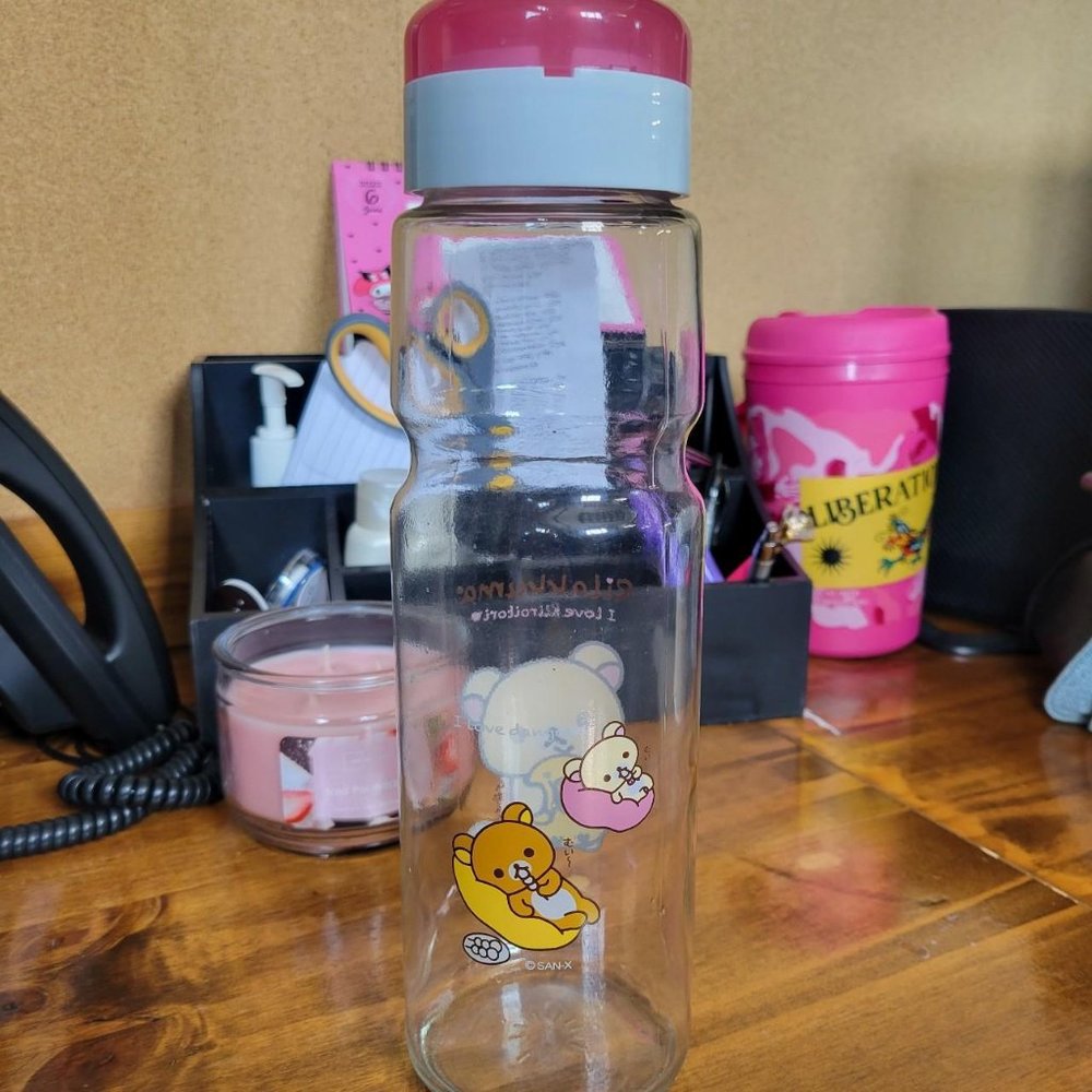 Korilakkuma and Rilakkuma pitcher/decanter